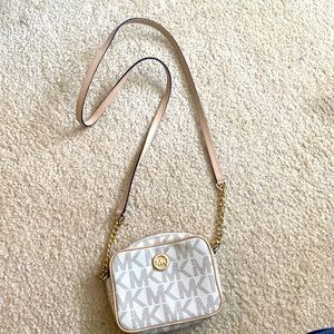 Michael Kors Small purse